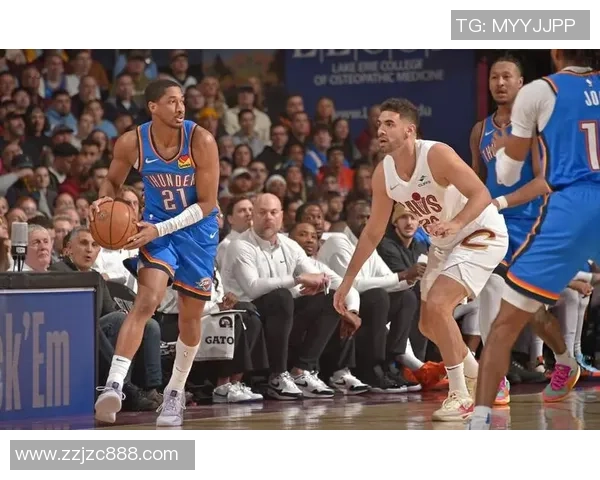 2011年NBA季后赛小牛与雷霆第三场激战回顾与精彩瞬间分析