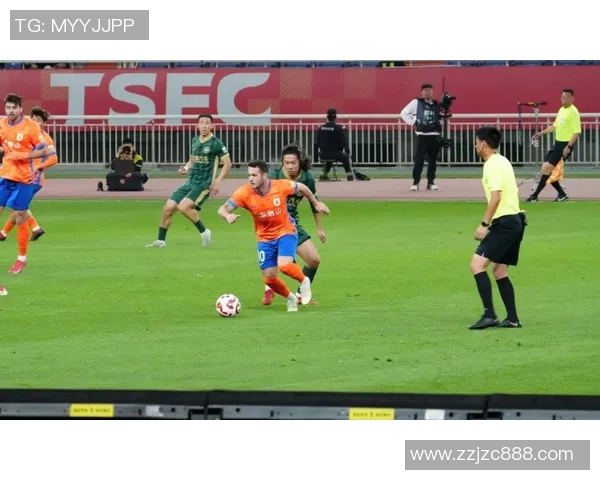 广东恒大与鲁能泰山的巅峰对决谁将笑到最后引发球迷热议