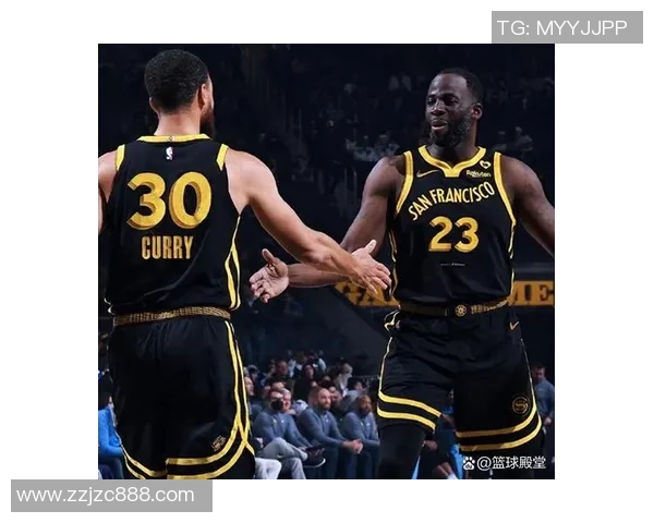 德雷蒙德格林的篮球生涯与领导力:从新秀到冠军的蜕变之路 德雷蒙德格林的篮球生涯与领导力:从新秀到冠军的蜕变之路